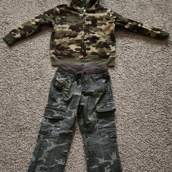 Boys clothing bundle - Picture 5 of 12